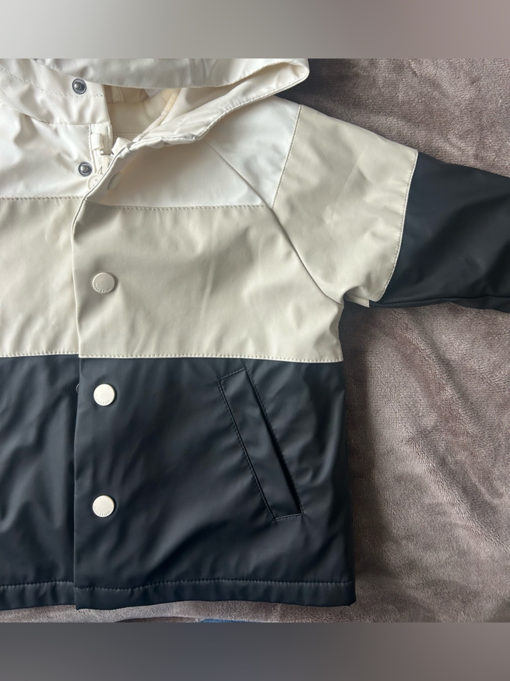 Zara Kids Cream & Black Colorblock Raincoat with Hood - Picture 2 of 6